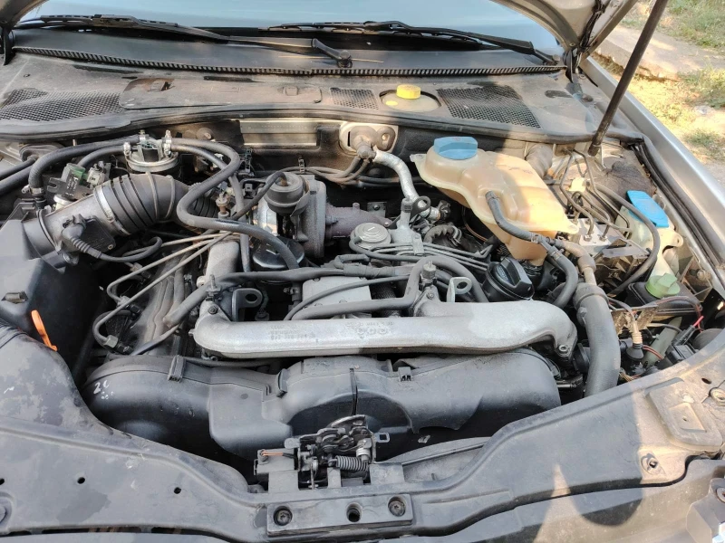 VW Passat 2.5 TDI, снимка 7 - Автомобили и джипове - 51227069