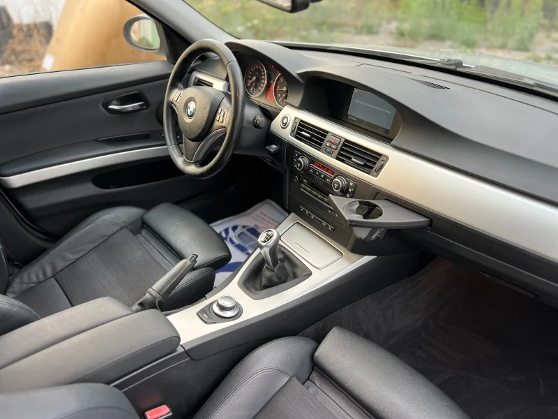 BMW 318 2.0i Кожа/Нави/Памет/Подгрев/, снимка 12 - Автомобили и джипове - 51383939