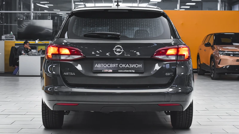 Opel Astra Sports Tourer 1.6 CDTi Ecoflex Edition, снимка 3 - Автомобили и джипове - 52293651