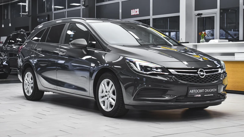 Opel Astra Sports Tourer 1.6 CDTi Ecoflex Edition, снимка 5 - Автомобили и джипове - 52293651