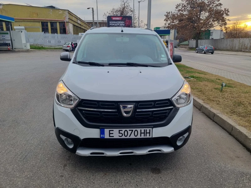 Dacia Lodgy 1.2 STEPWAY 89000 km 7 МЕСТА, снимка 6 - Автомобили и джипове - 52447318