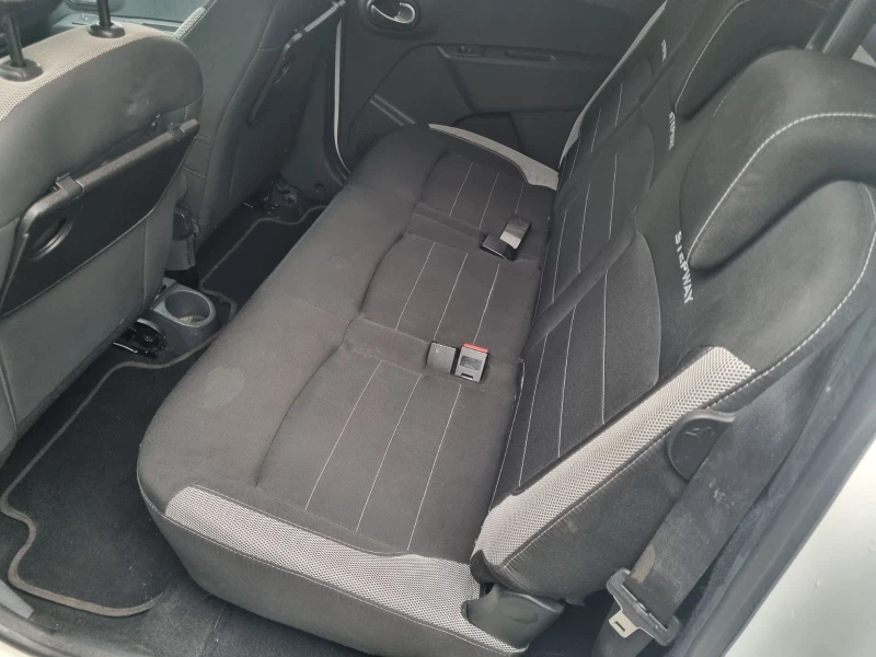 Dacia Lodgy 1.2 STEPWAY 89000 km 7 МЕСТА, снимка 8 - Автомобили и джипове - 52447318