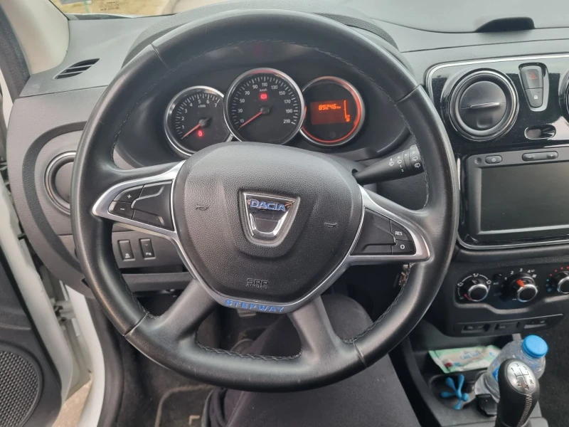 Dacia Lodgy 1.2 STEPWAY 89000 km 7 МЕСТА, снимка 10 - Автомобили и джипове - 52447318