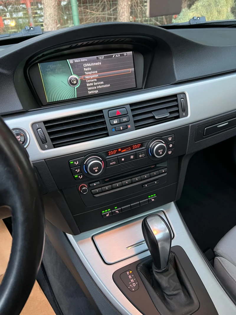 BMW 320 d/Face/Panorama, снимка 11 - Автомобили и джипове - 52775689