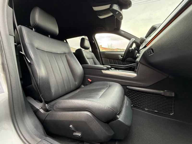 Mercedes-Benz E 250 AMG-PAKET-FACELIFT-4X4-AVTOMAT-ШВЕЙЦАРИЯ, снимка 14 - Автомобили и джипове - 53261802