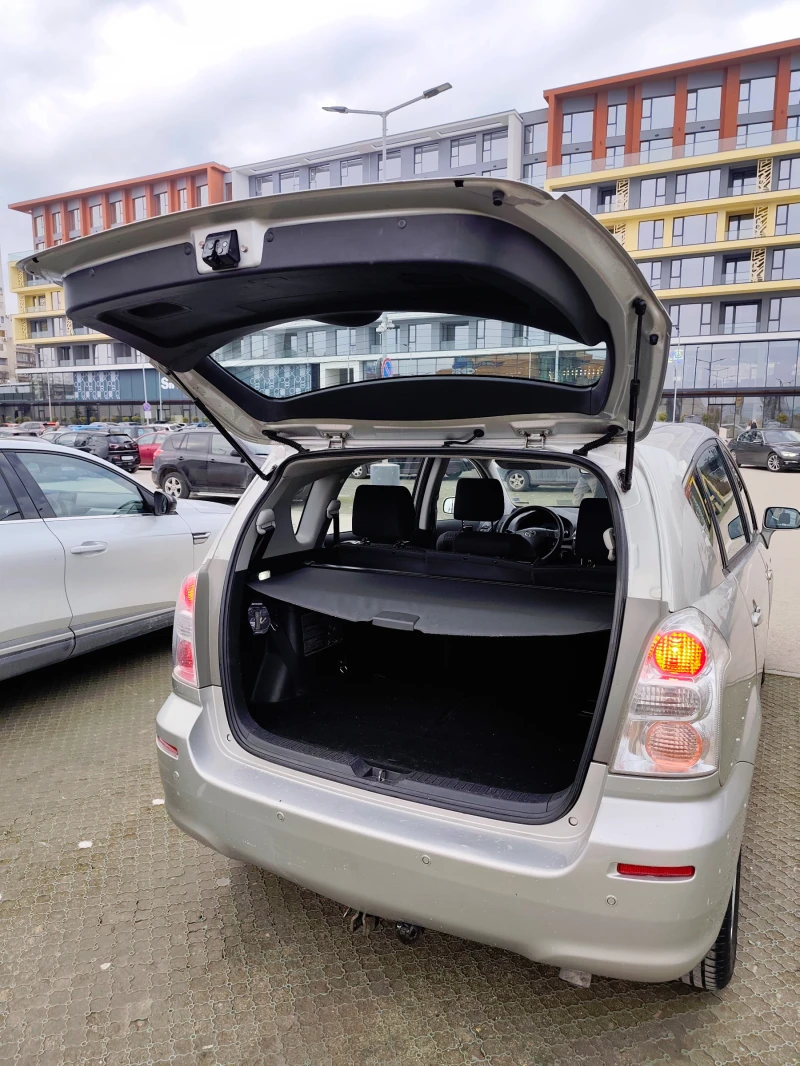 Toyota Corolla verso, снимка 6 - Автомобили и джипове - 53514986