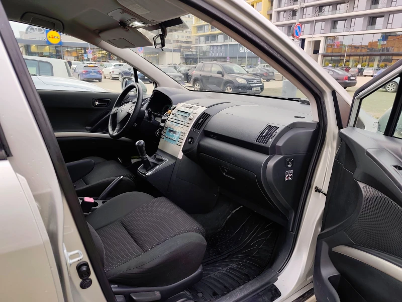 Toyota Corolla verso, снимка 4 - Автомобили и джипове - 53514986