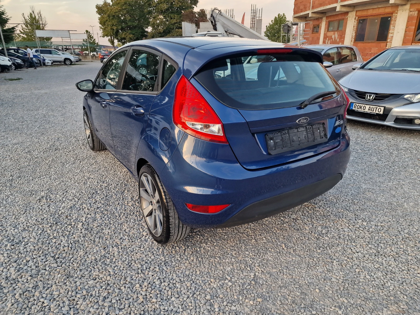 Ford Fiesta 1.4i-97k.s-euro5 - изображение 7