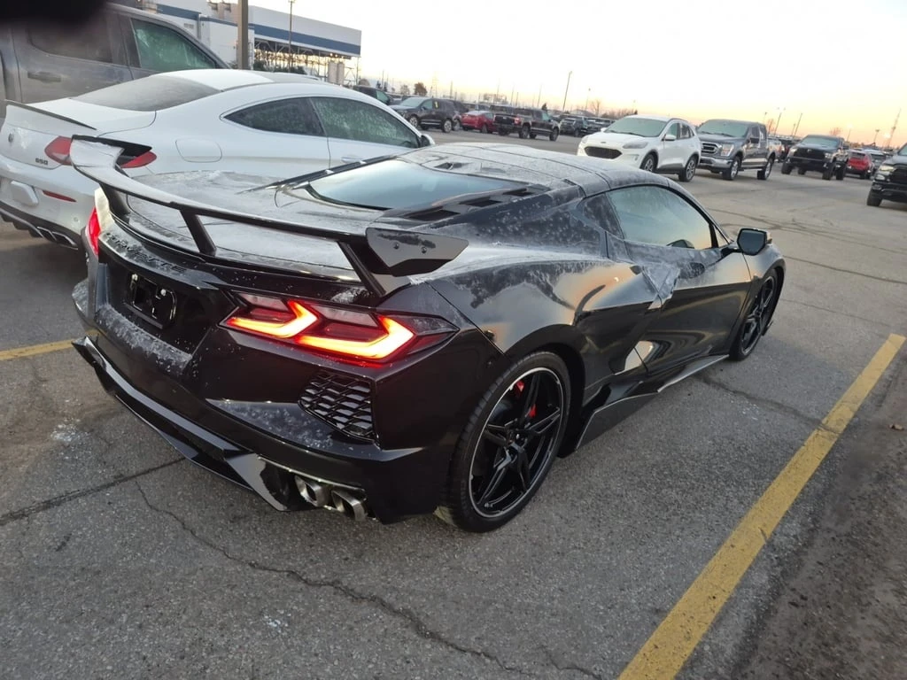 Chevrolet Corvette * 1LT * CARFAX *  - изображение 3