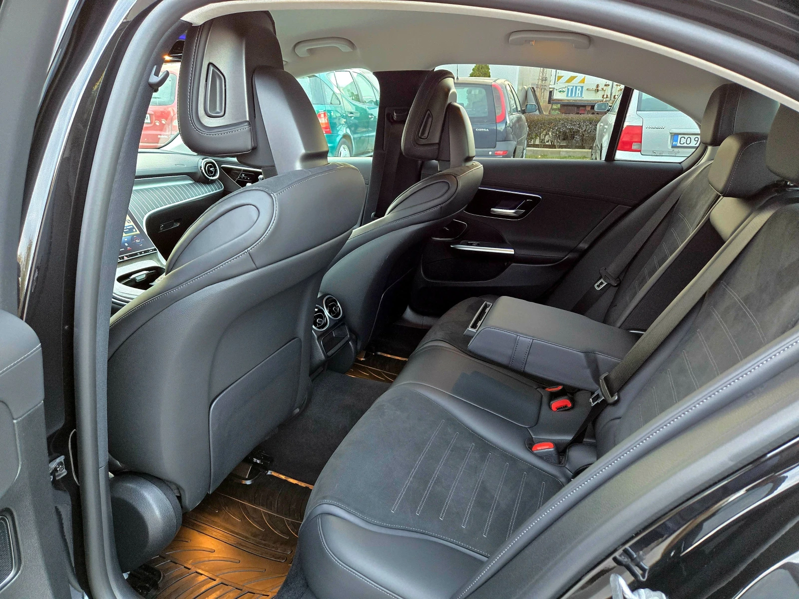 Mercedes-Benz C 300 D AMG 4M HUD Burmester Distronic 360 MULTIBEAM , снимка 10 - Автомобили и джипове - 53758550