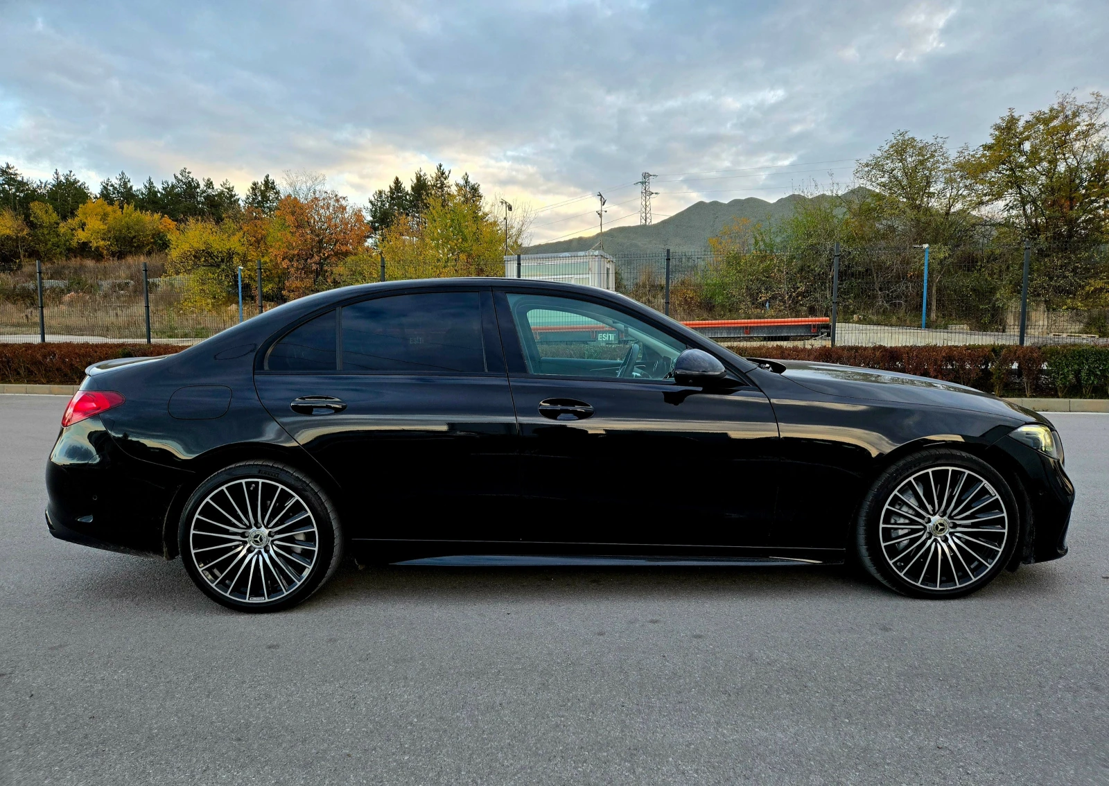 Mercedes-Benz C 300 D AMG 4M HUD Burmester Distronic 360 MULTIBEAM , снимка 7 - Автомобили и джипове - 53758550