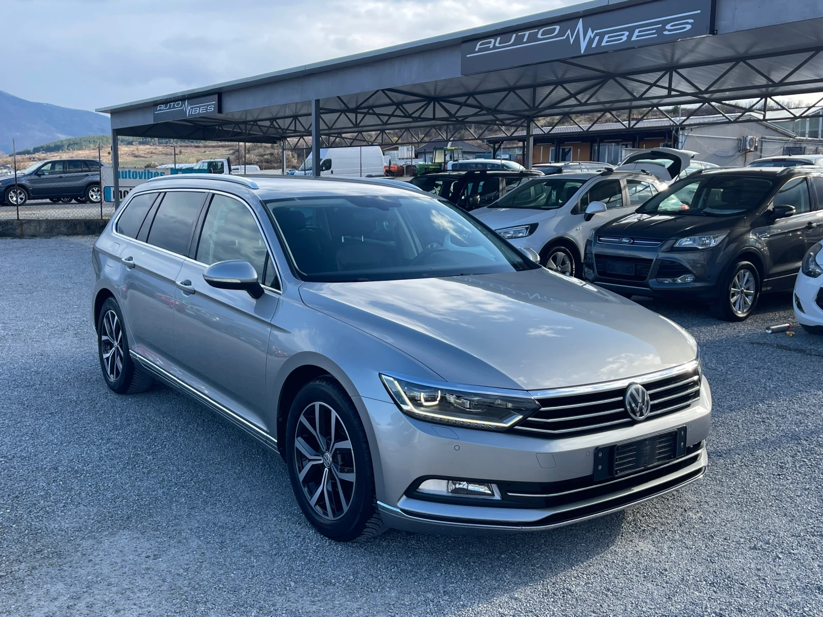 VW Passat High-Line! 157k KM!! UNIKAT!!!, снимка 7 - Автомобили и джипове - 53940291