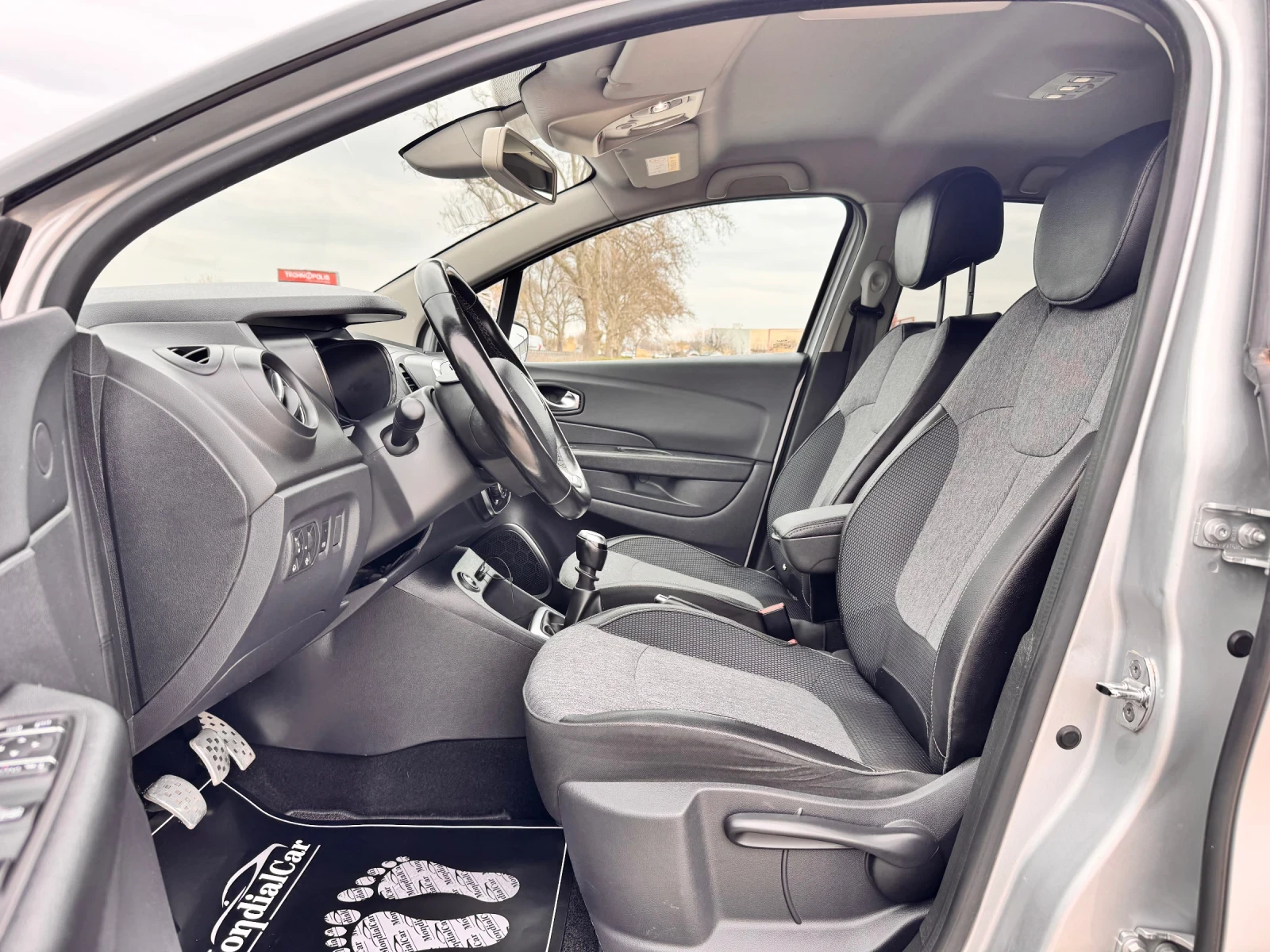 Renault Captur 1.5 dci 110kc INTENS KeylessGo/Cruise/Led/Navi/Cam, снимка 8 - Автомобили и джипове - 53949190