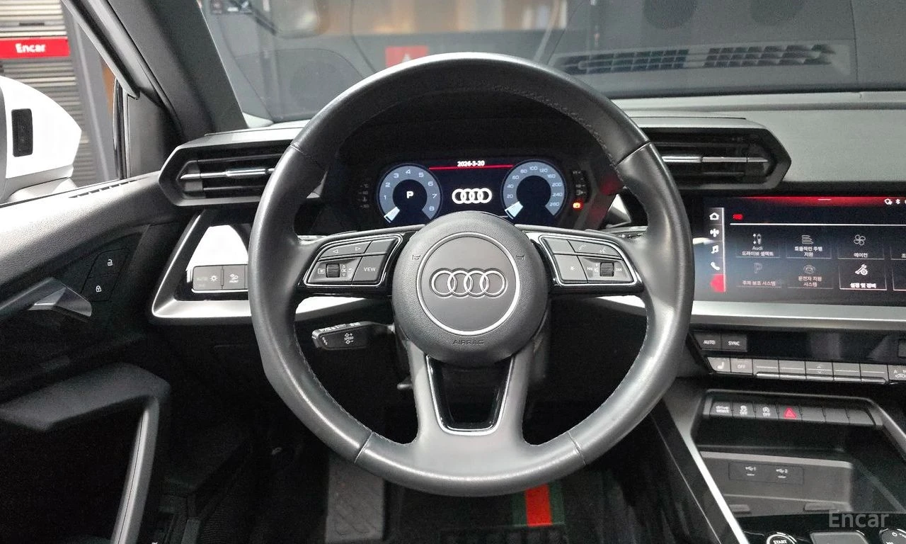 Audi A3 40TFSI* ПАНОРАМА* КОЖА* ПОДГРЕВ* , снимка 10 - Автомобили и джипове - 54342393