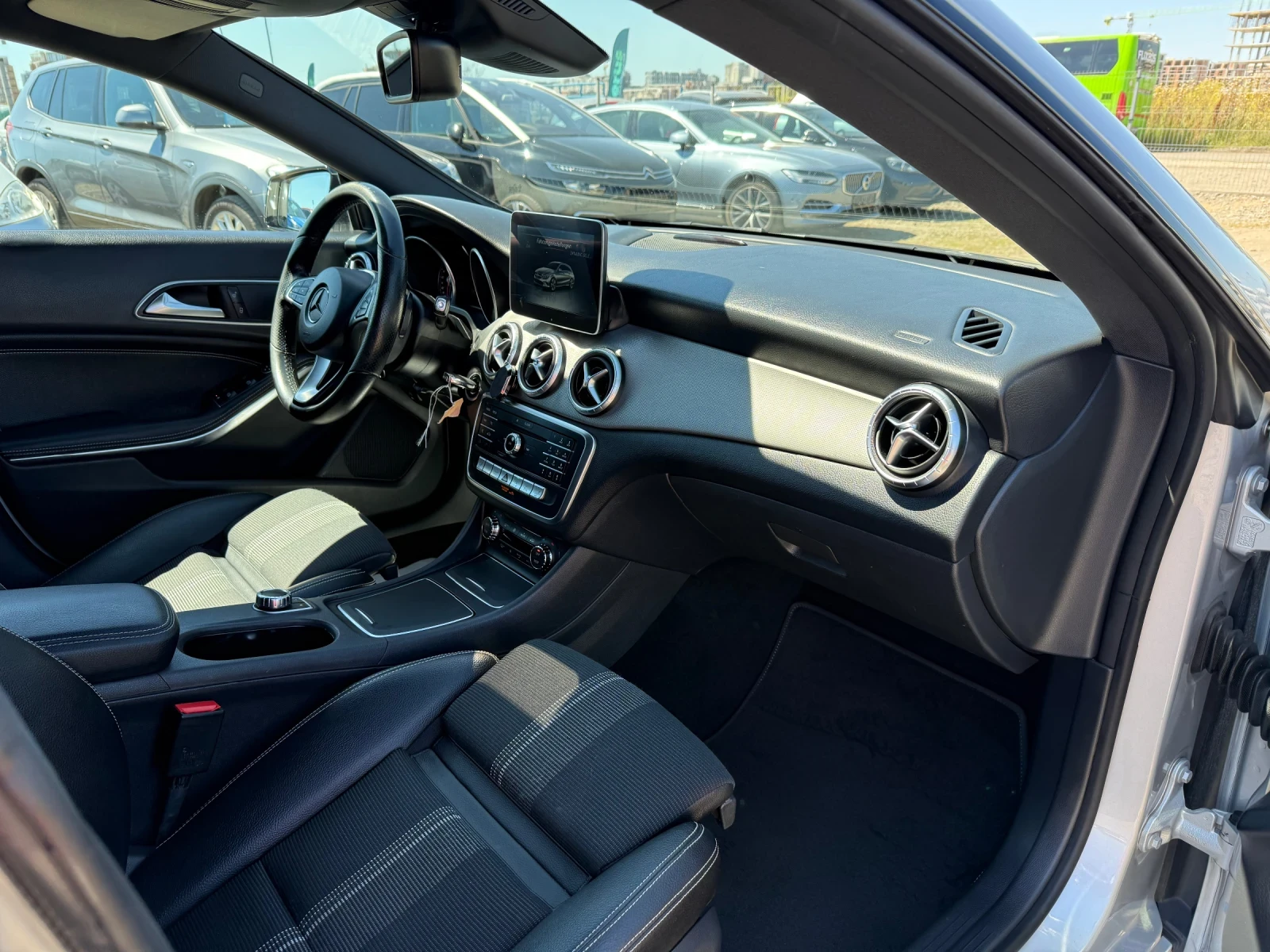 Mercedes-Benz CLA 200 200CDI CH AUTOMAT NAVI, снимка 4 - Автомобили и джипове - 54977635