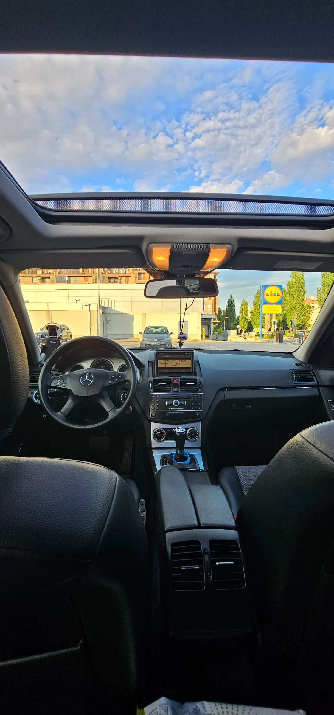 Mercedes-Benz C 220, снимка 9 - Автомобили и джипове - 55178123