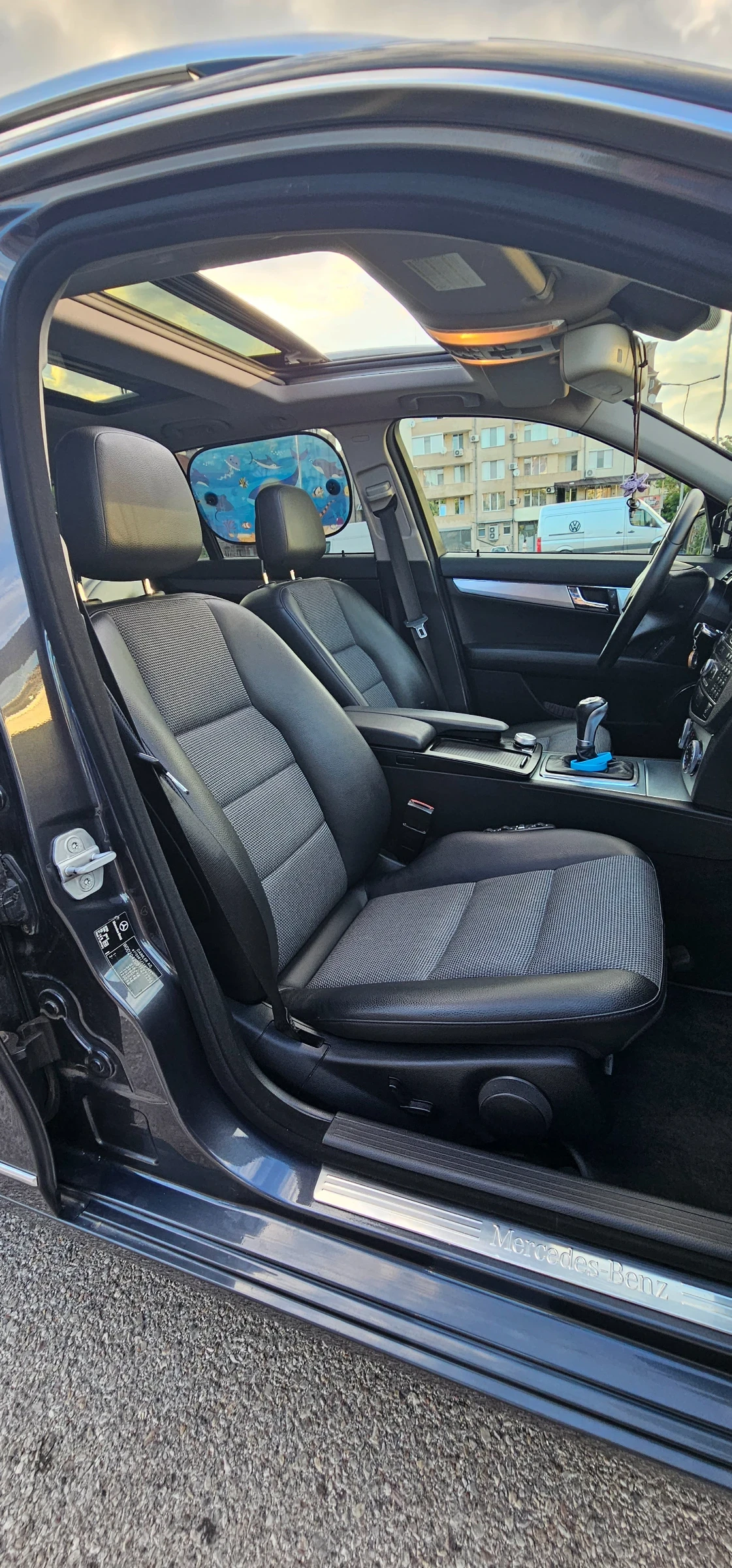 Mercedes-Benz C 220, снимка 10 - Автомобили и джипове - 55178123