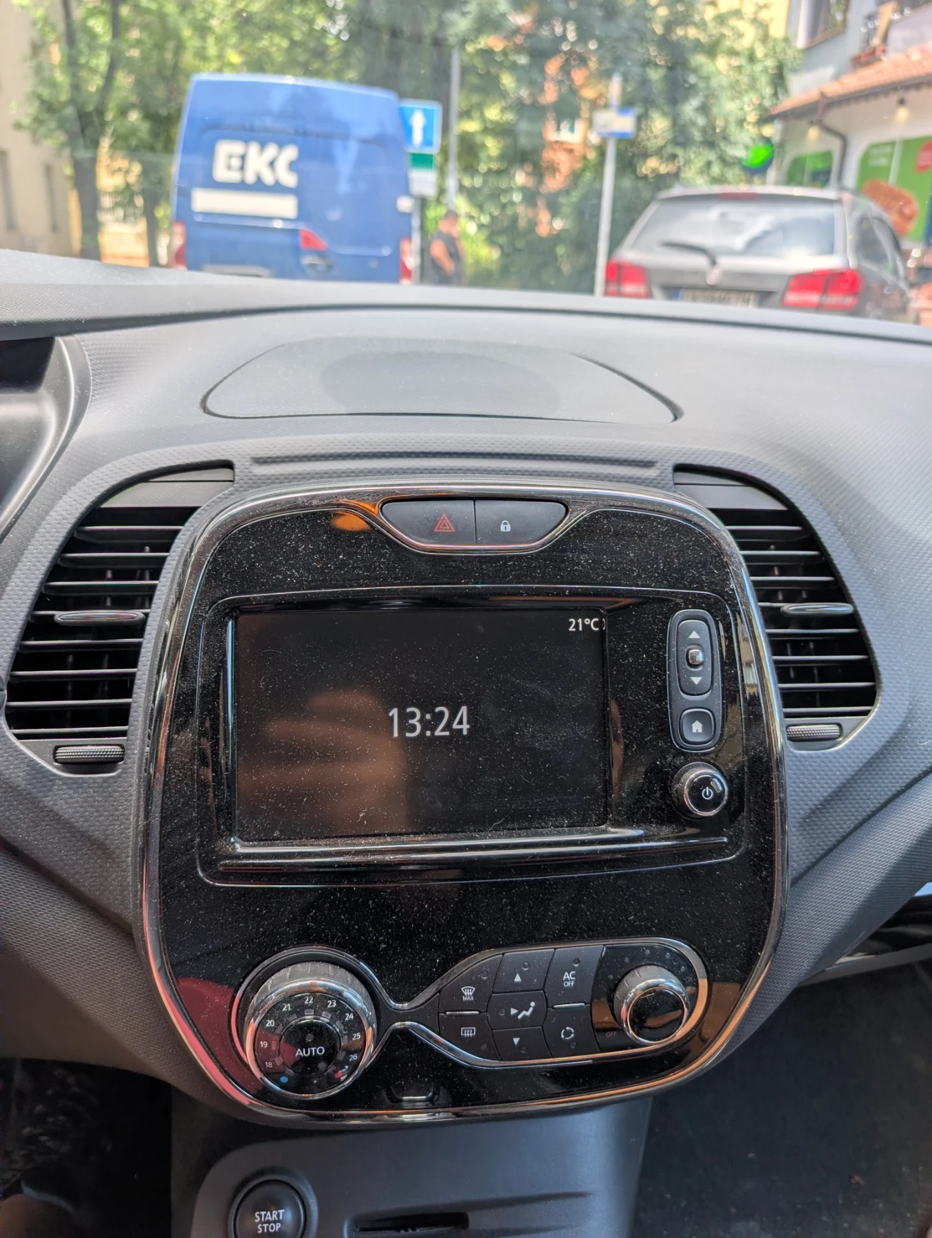 Renault Captur, снимка 6 - Автомобили и джипове - 55278838