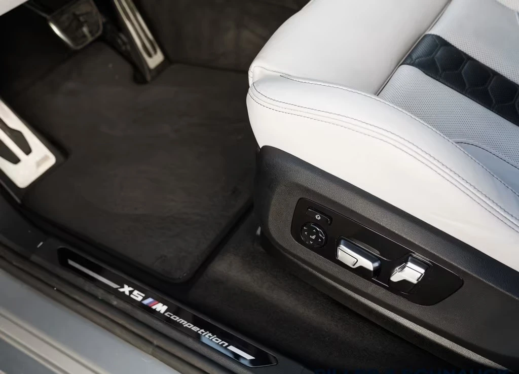 BMW X5M COMPETITION/B&W/ HUD/ 360/ SKY LOUNGE/ SHADOW LINE, снимка 7 - Автомобили и джипове - 55380156