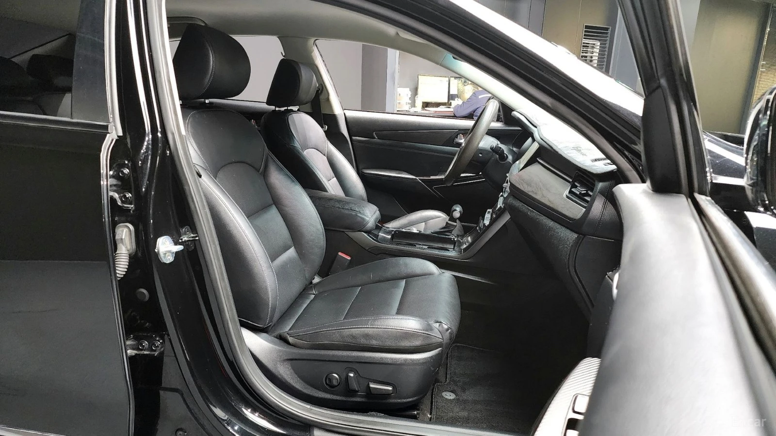 Kia K7 2.5 GDI PRESTIGE* КОЖА* ОБДУХВ* ПОДГРЕВ* , снимка 11 - Автомобили и джипове - 55435997