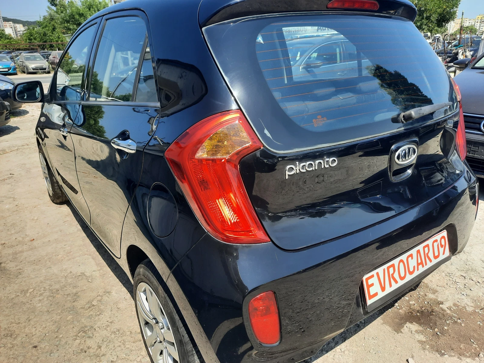 Kia Picanto 2012та КАТО НОВА Е, снимка 9 - Автомобили и джипове - 55560059