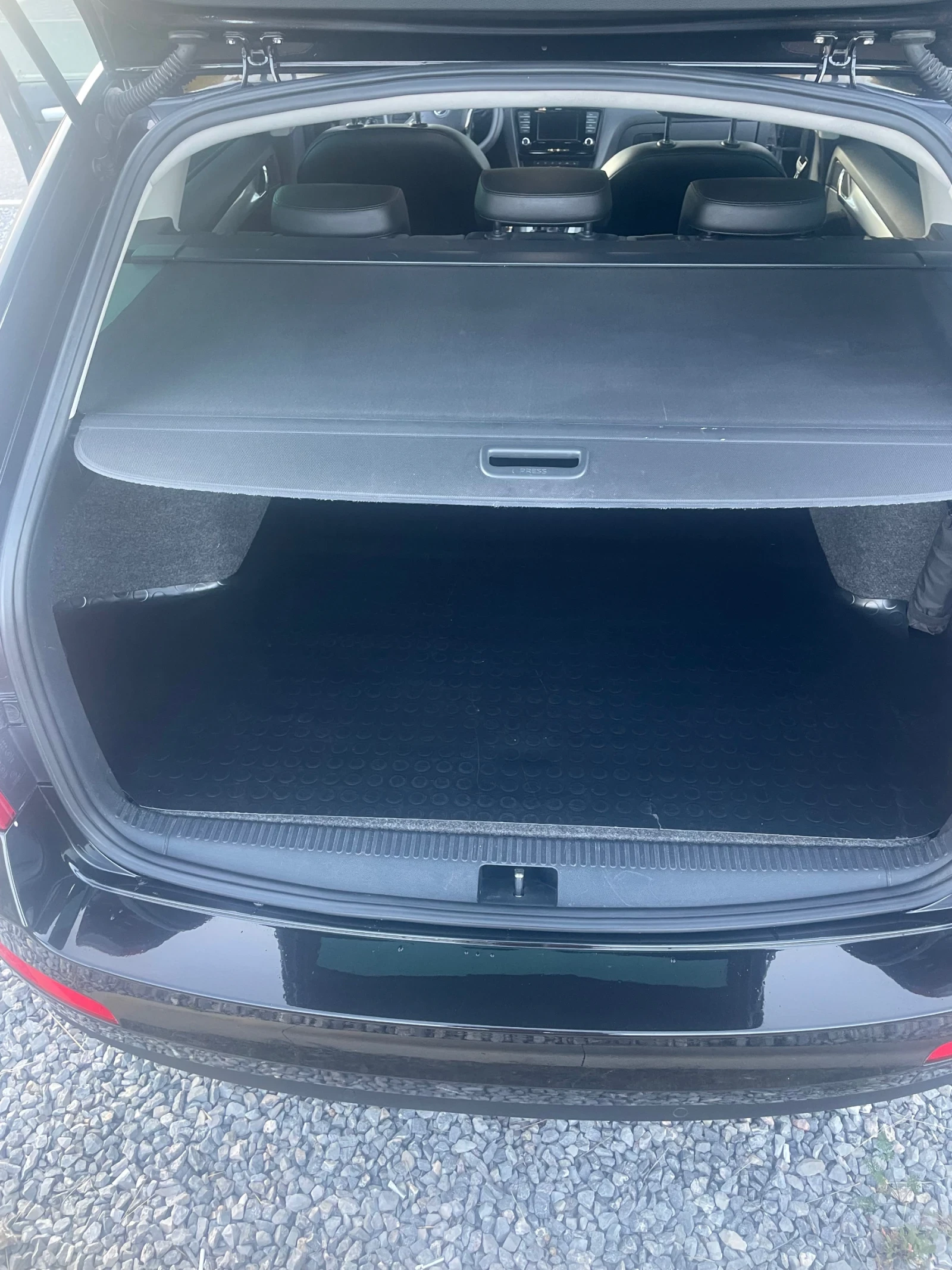 Skoda Octavia 2.0 TDI 150hp, снимка 11 - Автомобили и джипове - 55775860