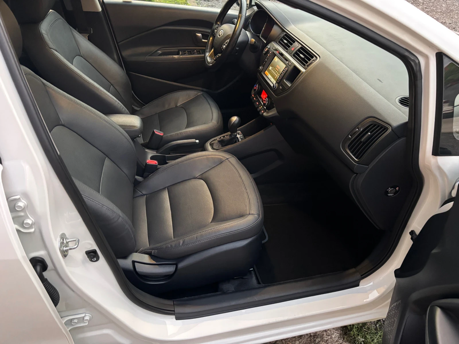 Kia Rio 1.4i AVTOMAT NAVI SWISS FULL | Mobile.bg � ����������� 8