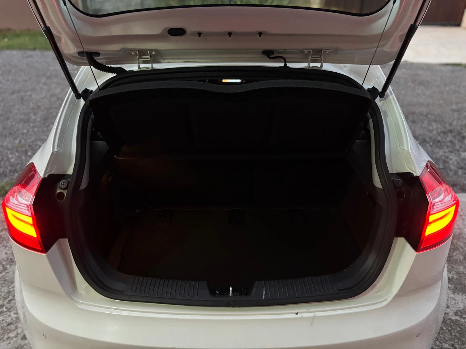 Kia Rio 1.4i AVTOMAT NAVI SWISS FULL | Mobile.bg � ����������� 15