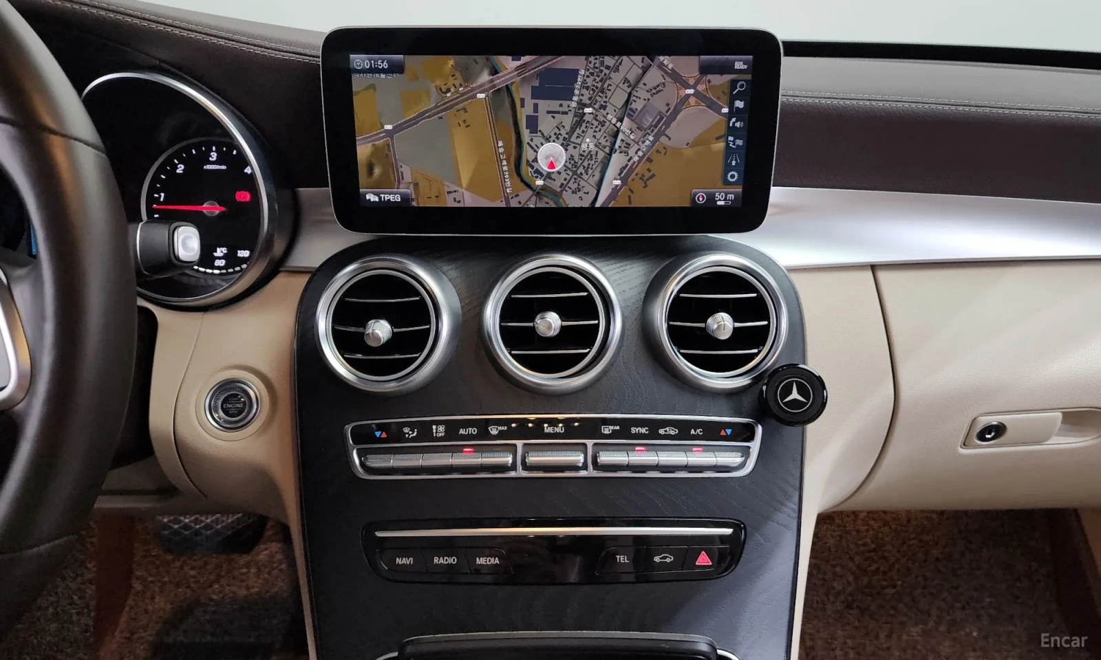 Mercedes-Benz E 220 4MATIC\Realni kilometri\TOP CENA, снимка 13 - Автомобили и джипове - 56185662