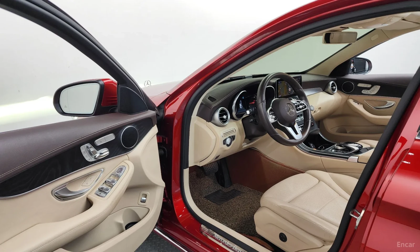 Mercedes-Benz E 220 4MATIC\Realni kilometri\TOP CENA, снимка 10 - Автомобили и джипове - 56185662