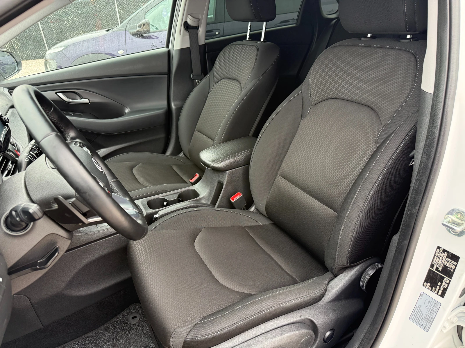 Hyundai I30 1.6 crdi Buisness 110hp | Mobile.bg � ����������� 9