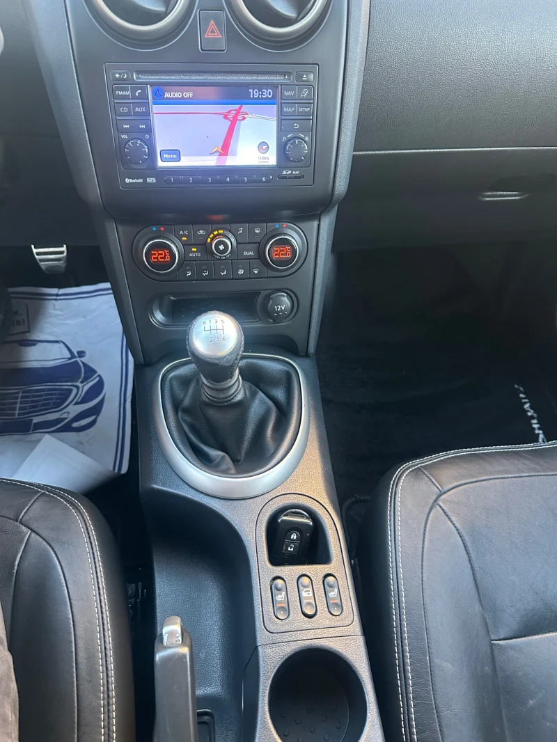 Nissan Qashqai ЩВЕЙЦАРИЯ, снимка 11 - Автомобили и джипове - 51515782