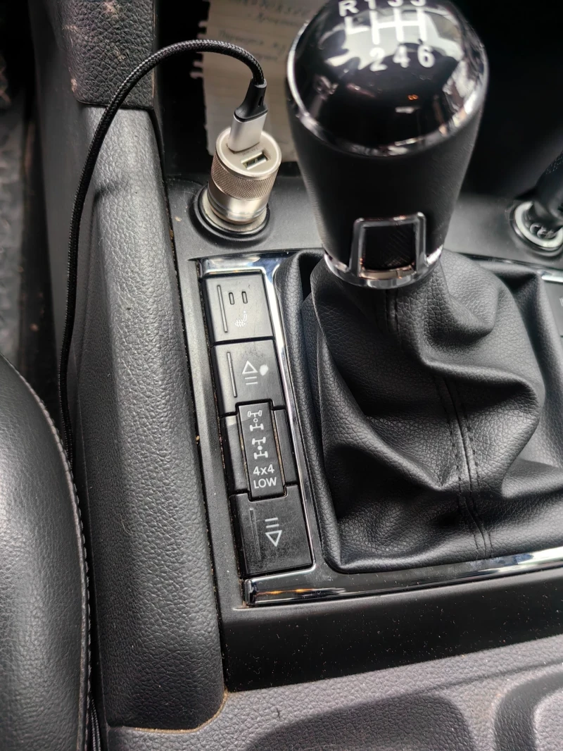 VW Amarok 2, 0BiTDI Кожа Ръчни, снимка 5 - Автомобили и джипове - 53293850