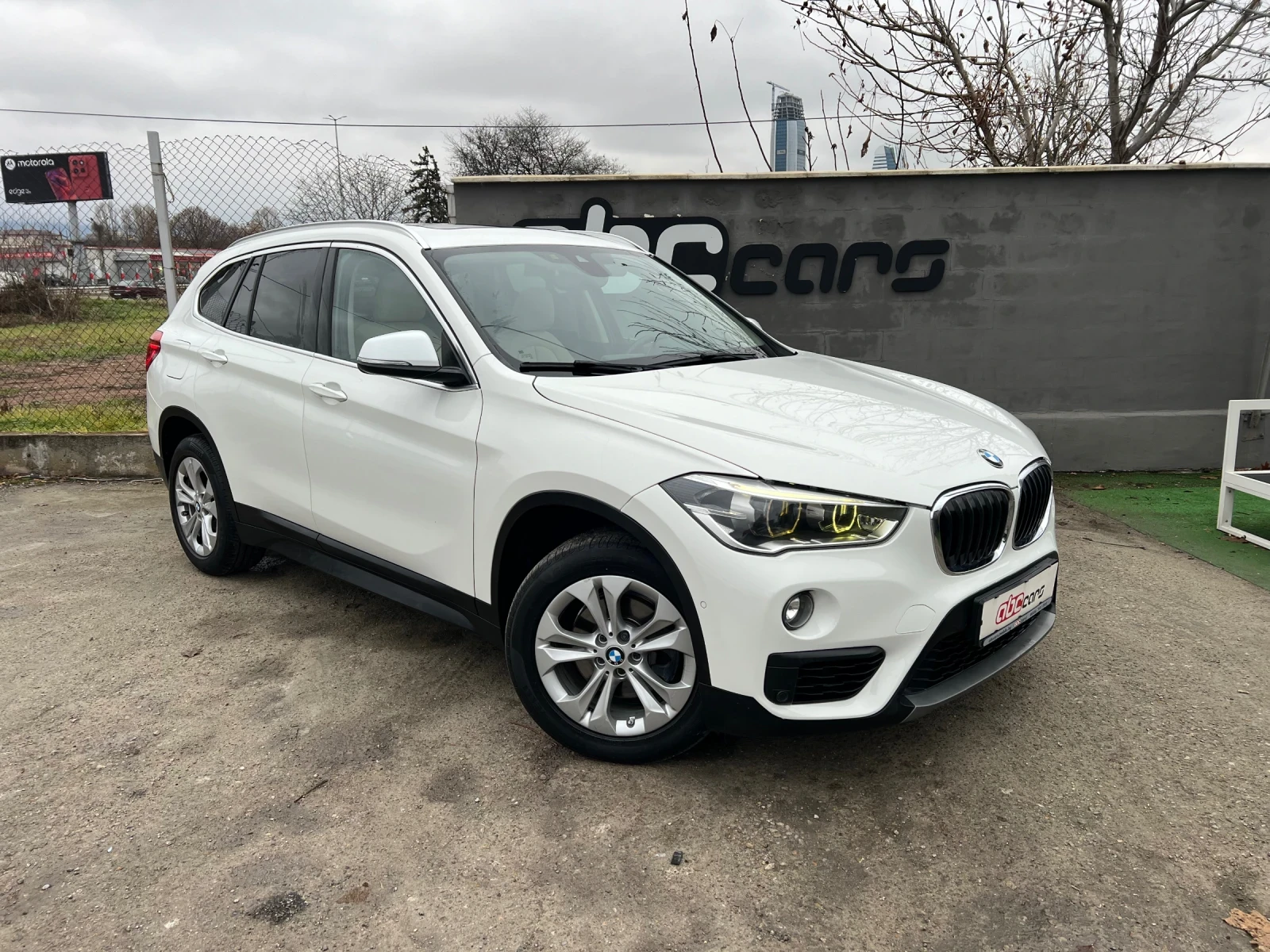 BMW X1 2.0D SDrive - изображение 2