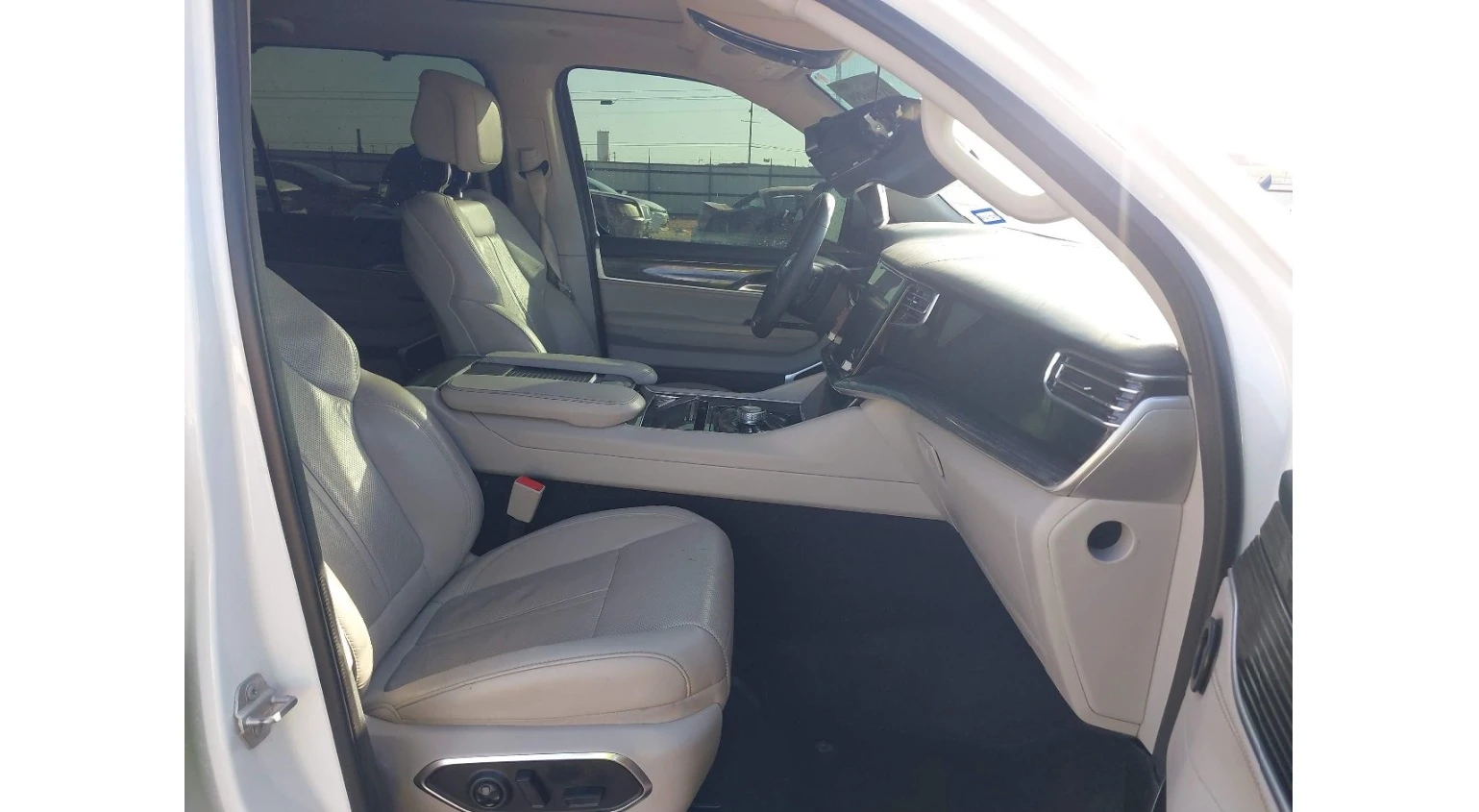 Jeep Grand Wagoneer 5.7 HEMI SERIES III 4X4 - изображение 10
