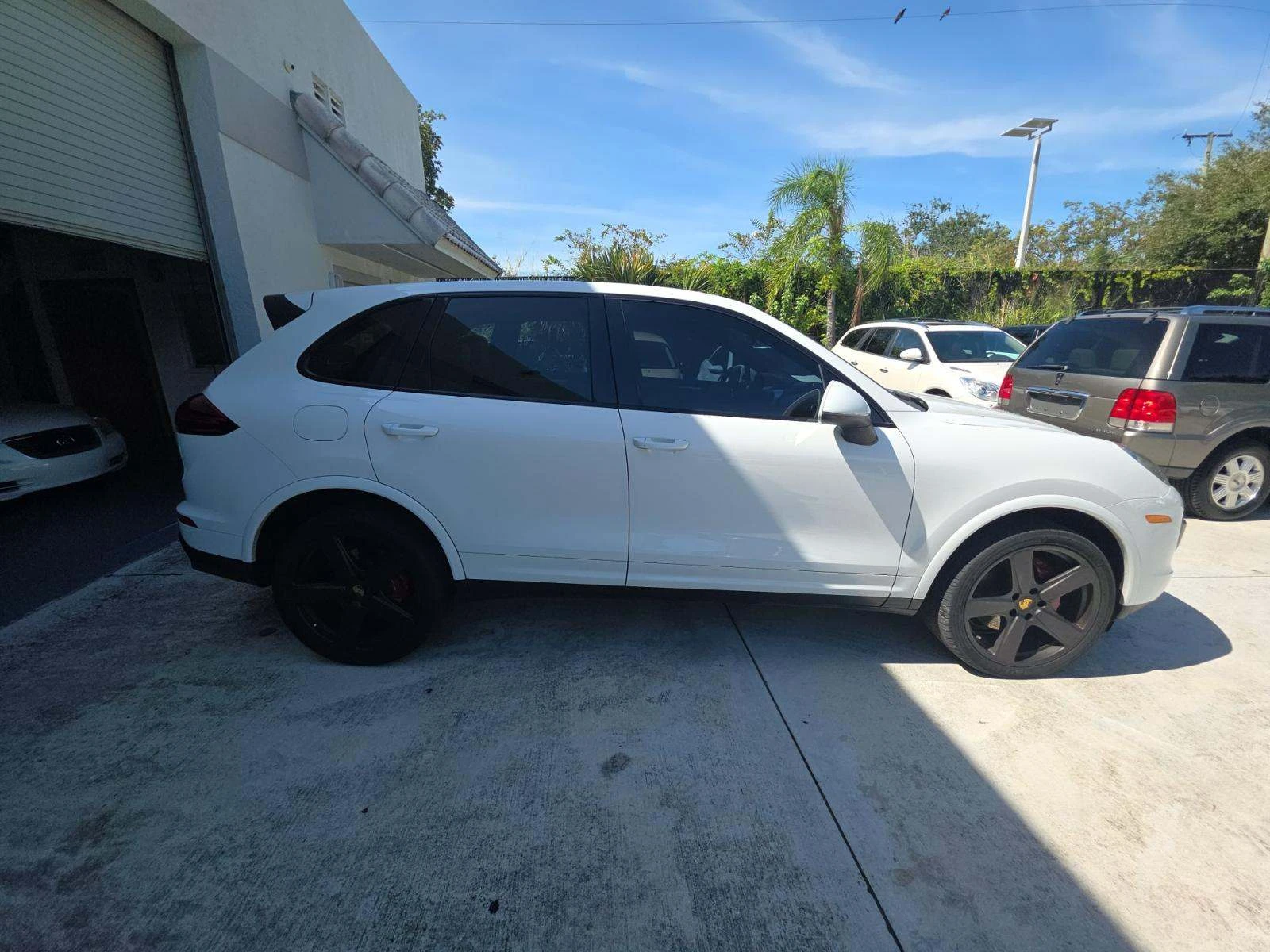 Porsche Cayenne PLATINUM EDITION* BOSE* LANE ASSIST* ЦЕНА ДО БГ - изображение 2