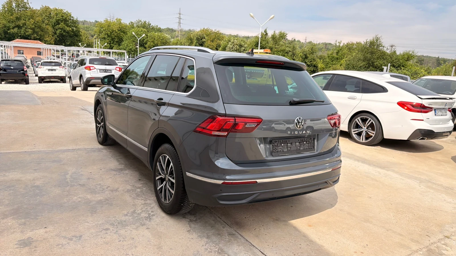 VW Tiguan 2.0tdi 150k.c 98 000km* DSG* Navi* Led* Nova* , снимка 5 - Автомобили и джипове - 52668675