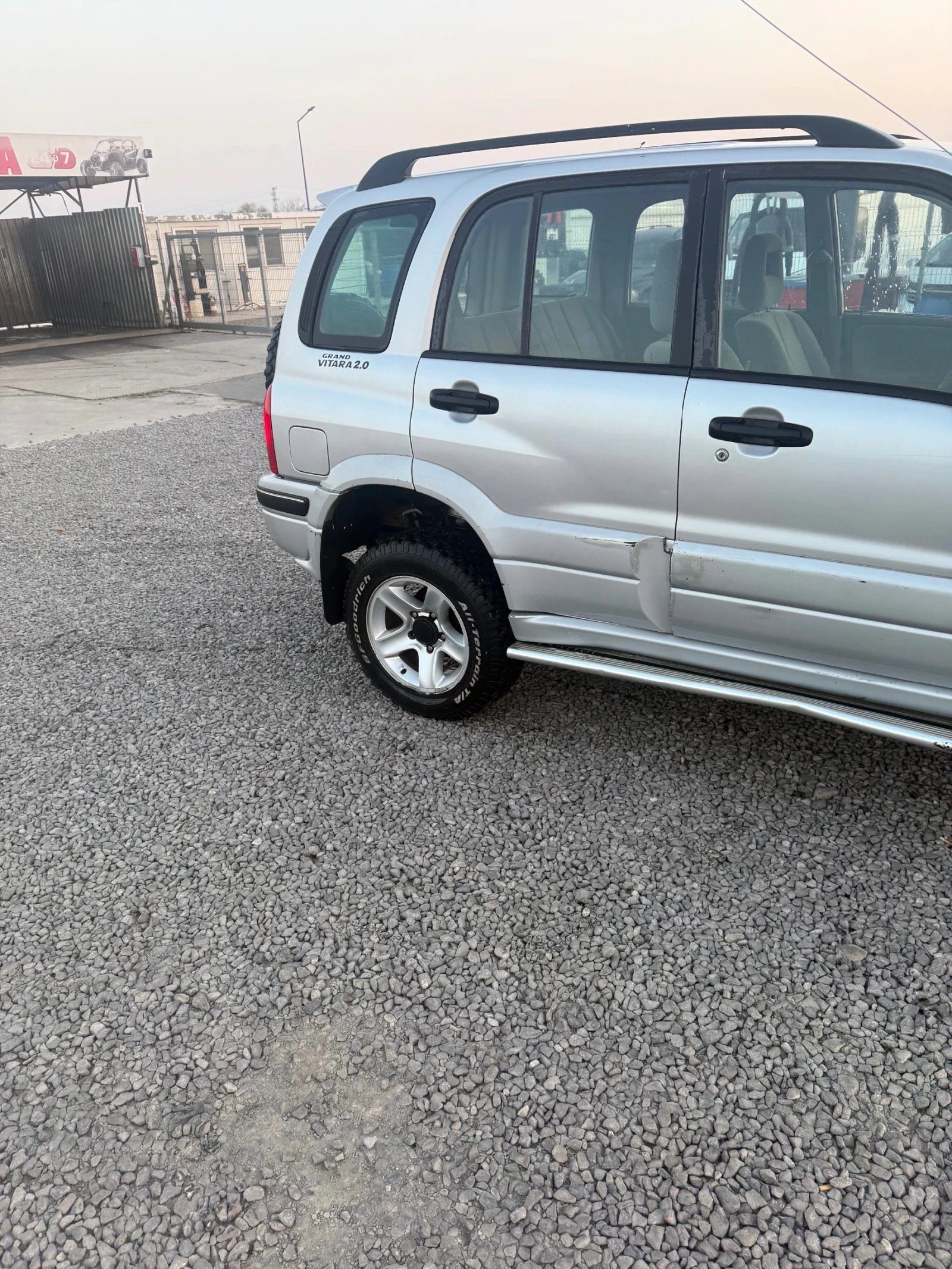 Suzuki Grand vitara, снимка 12 - Автомобили и джипове - 53909529