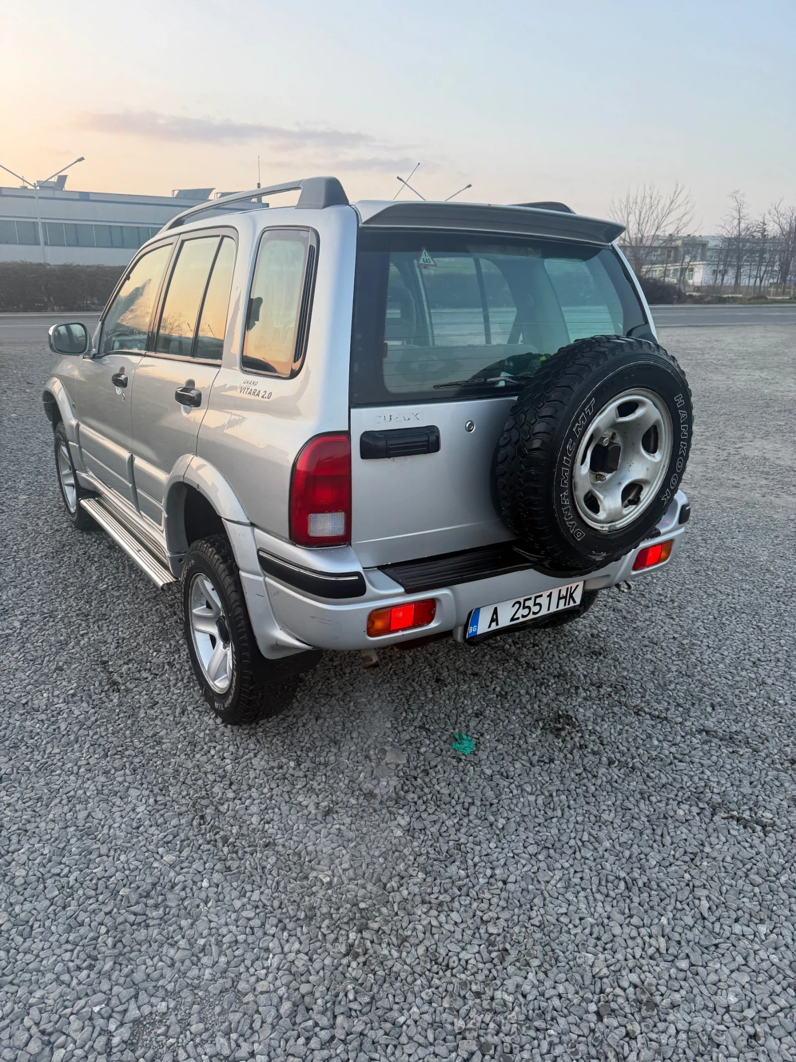 Suzuki Grand vitara, снимка 5 - Автомобили и джипове - 53909529