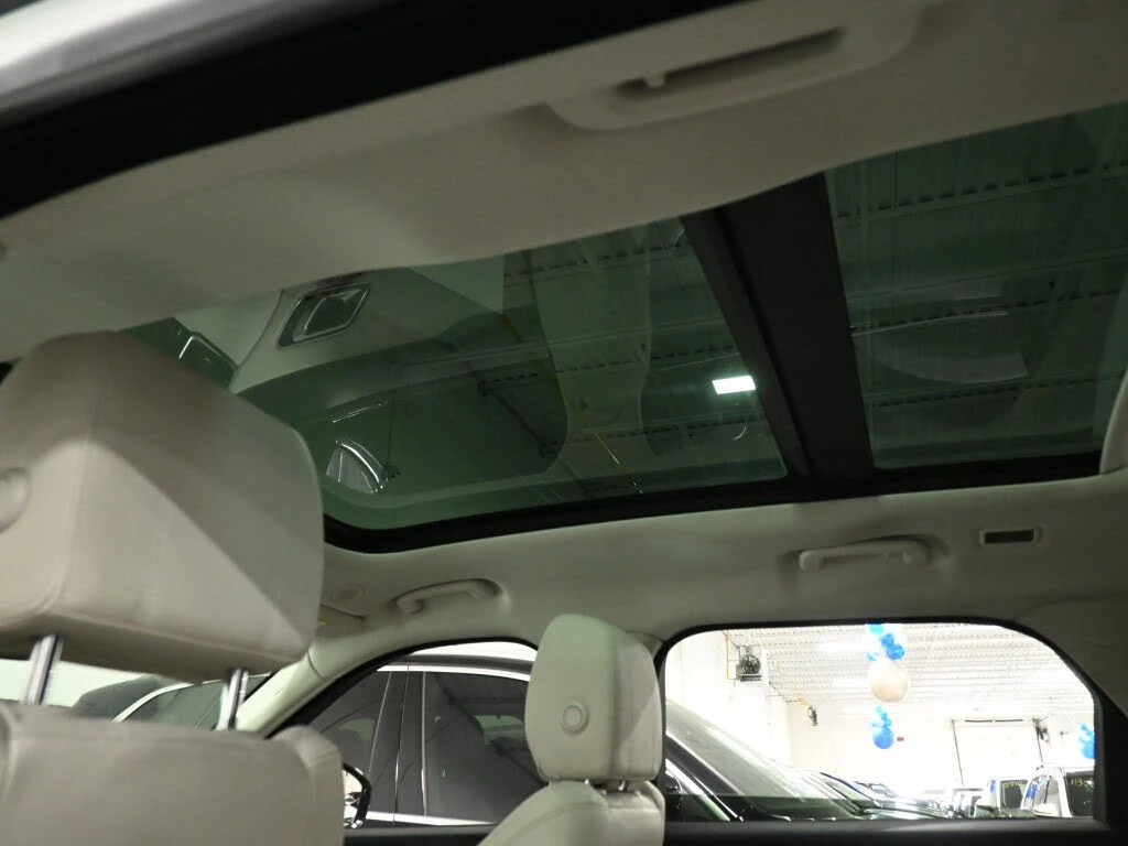 Land Rover Range Rover Velar * АвтоКредит * (ЦЕНА ДО БГ), снимка 15 - Автомобили и джипове - 54146533