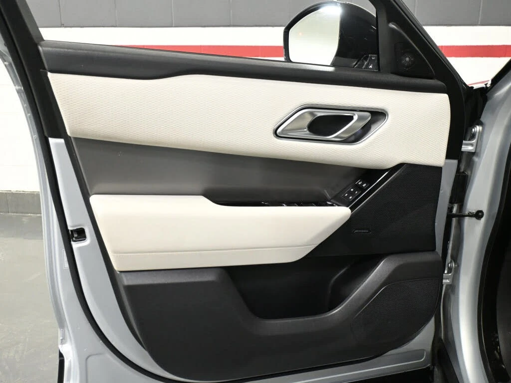 Land Rover Range Rover Velar * АвтоКредит * (ЦЕНА ДО БГ), снимка 8 - Автомобили и джипове - 54146533