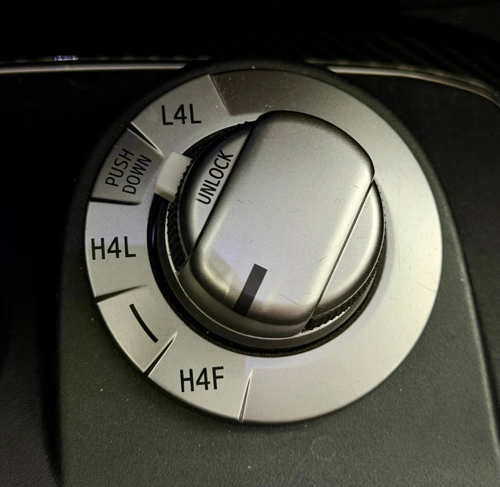 Toyota 4runner Limited, снимка 12 - Автомобили и джипове - 54209591