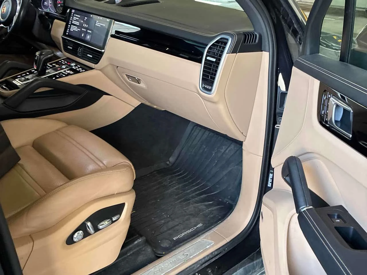 Porsche Cayenne * S * CARFAX * ПРЕДСТАВИТЕЛСТВО * КЛИП НА МОТОРА, снимка 15 - Автомобили и джипове - 54699467