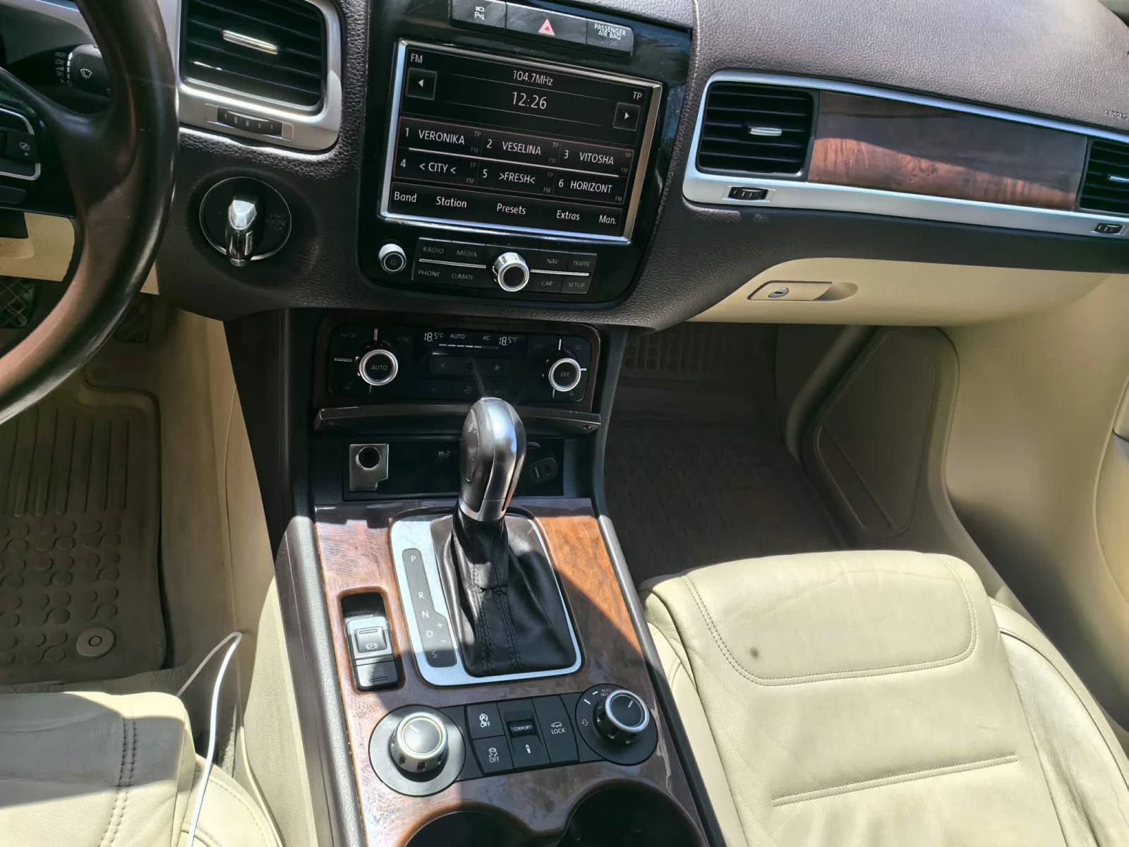 VW Touareg 3.0, снимка 6 - Автомобили и джипове - 54809434