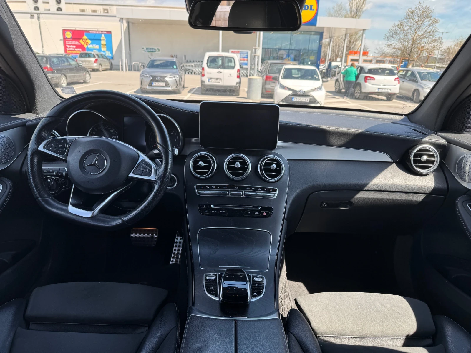 Mercedes-Benz GLC 220, снимка 7 - Автомобили и джипове - 55710726