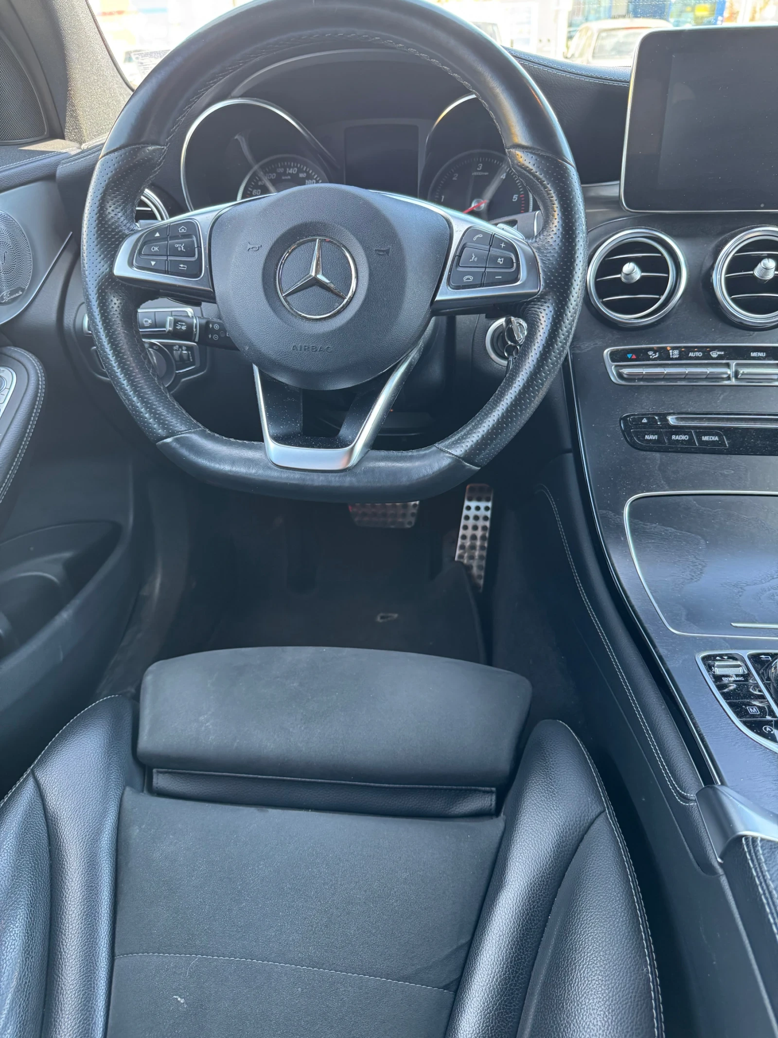 Mercedes-Benz GLC 220, снимка 13 - Автомобили и джипове - 55710726