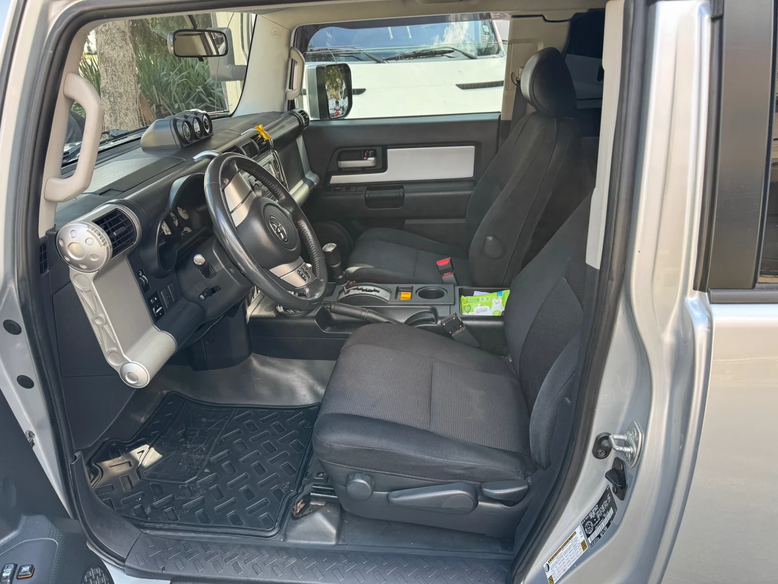 Toyota Fj cruiser, снимка 8 - Автомобили и джипове - 56313680