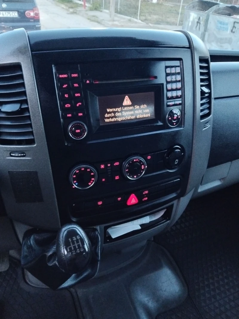 VW Crafter, снимка 13 - Бусове и автобуси - 53060298