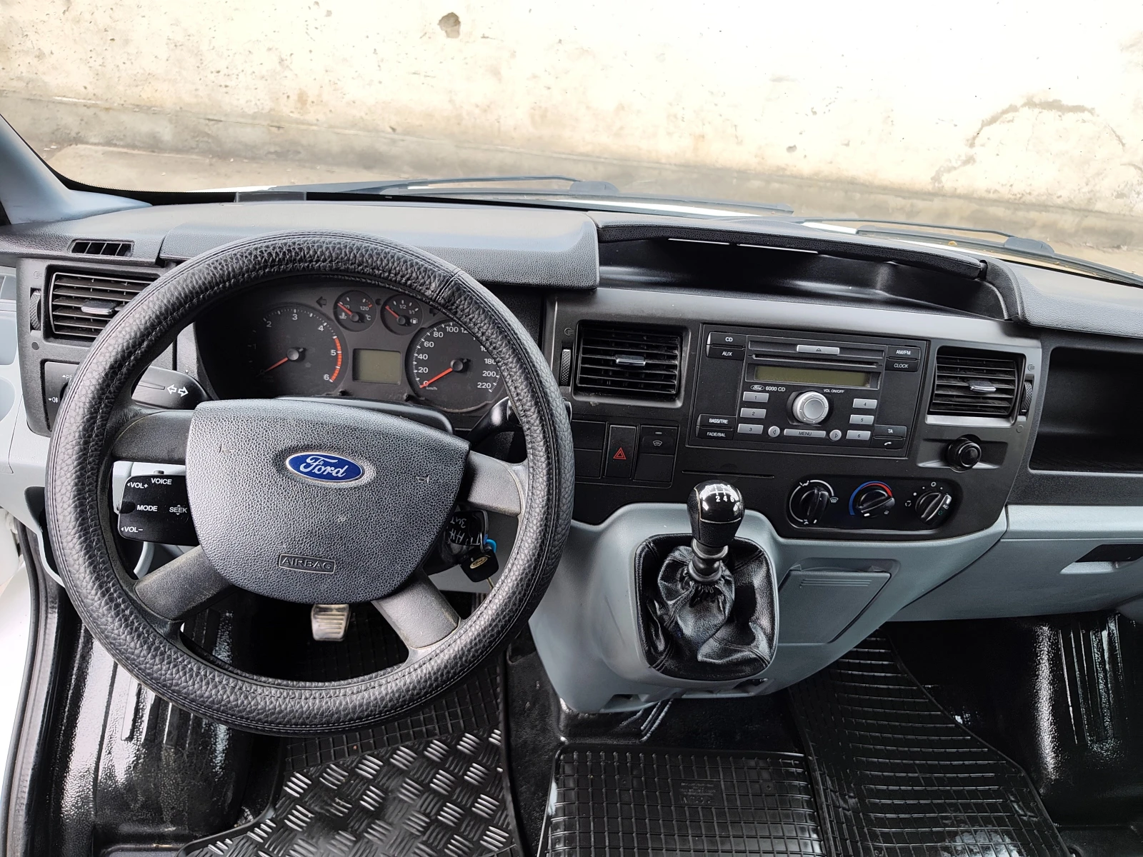 Ford Transit 2.2 TDCI КЛИМА, снимка 15 - Бусове и автобуси - 54436952