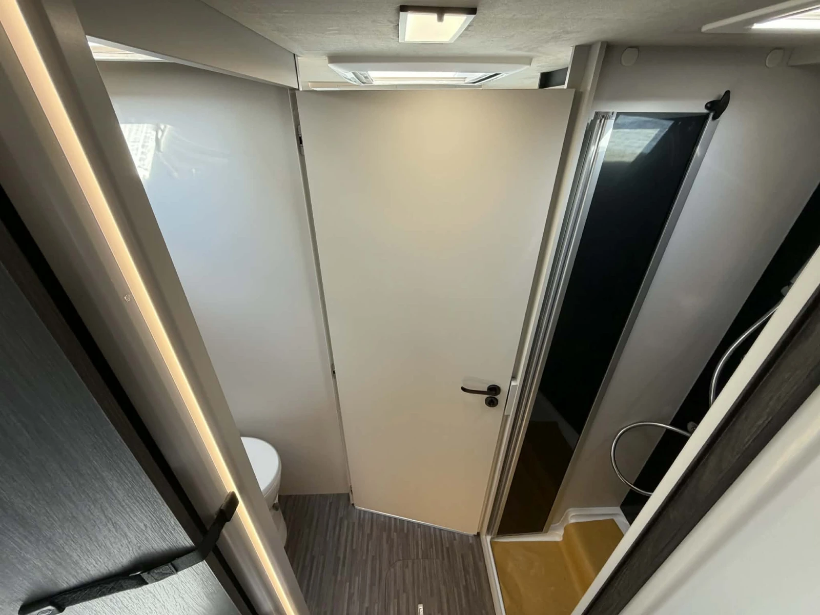 Кемпер Mobilvetta KEA i86 180к.с. АТ8 2026, снимка 8 - Каравани и кемпери - 55414076